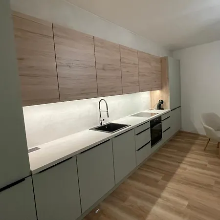 Apartment Centre *